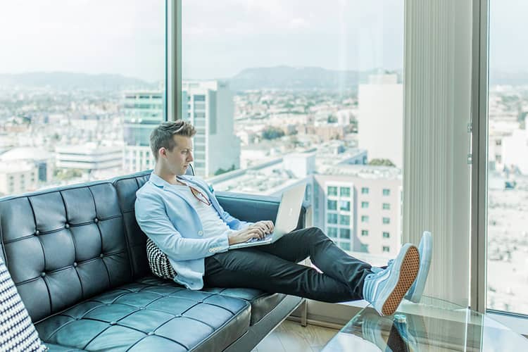 entrepreneur blogging laptop